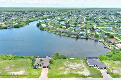 401 NW 24th Ter, Cape Coral, FL 33993 — 17 of 37