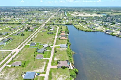 401 NW 24th Ter, Cape Coral, FL 33993 — 21 of 37