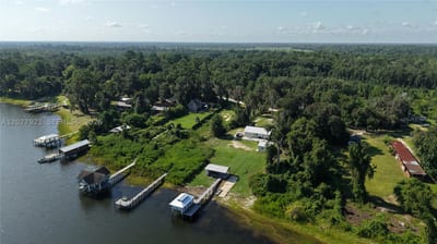 201 Floradandy Rd, FL 32640 — 28 of 49