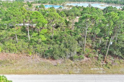 1261 Naples Ave S, Fort Myers, FL 33913 — 5 of 33