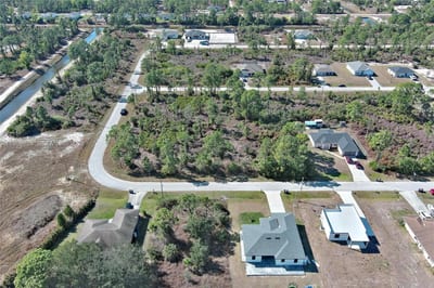 1053 Fayette Ave, Lehigh Acres, FL 33974 — 6 of 41