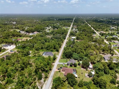 811 Edison Ave, Lehigh Acres, FL 33972 — 32 of 61