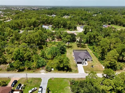 811 Edison Ave, Lehigh Acres, FL 33972 — 55 of 61