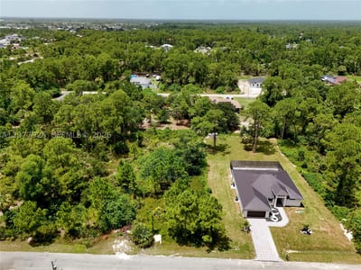 811 Edison Ave, Lehigh Acres, FL 33972 — 56 of 61