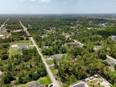 811 Edison Ave, Lehigh Acres, FL 33972 — 7 of 61