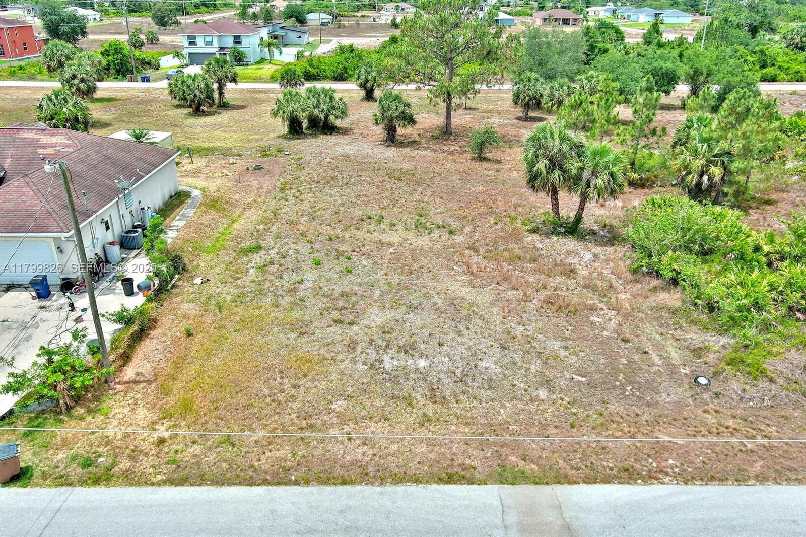 914 S Mercury Ave, Lehigh Acres, FL 33974 — 5 of 20