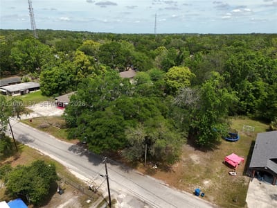 Josephine St, FL 34601 — 4 of 26
