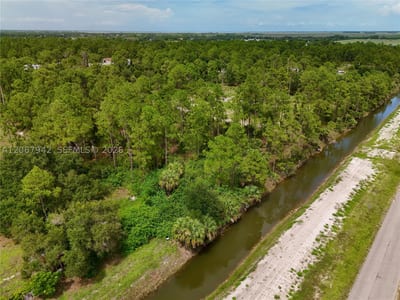 1201 Louis Ave, Lehigh Acres, FL 33972 — 31 of 51