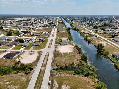 900 Vogiantzis Pkwy, Cape Coral, FL 33909 — 41 of 43