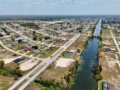 900 Vogiantzis Pkwy, Cape Coral, FL 33909 — 6 of 43