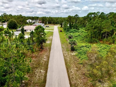 721 Pinecastle Dr, Lehigh Acres, FL 33974 — 22 of 34
