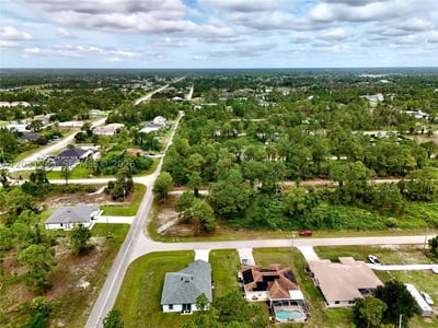 721 Pinecastle Dr, Lehigh Acres, FL 33974 — 28 of 34