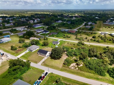 2038 S Montana Cir, La Belle, FL 33935 — 18 of 56