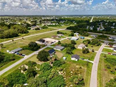 2038 S Montana Cir, La Belle, FL 33935 — 20 of 56