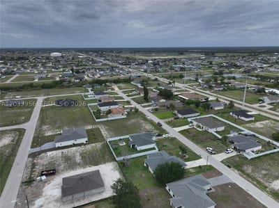 530 NW 23rd Ter, Cape Coral, FL 33993 — 19 of 34