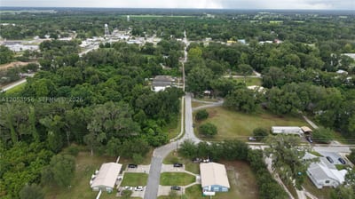 SW 2nd Ave, FL 32626 — 17 of 20