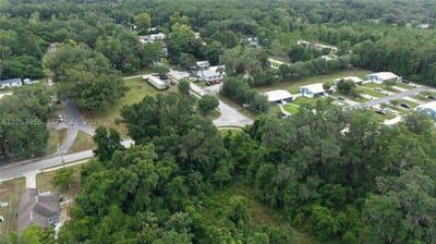 SW 2nd Ave, FL 32626 — 19 of 20