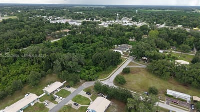 SW 2nd Ave, FL 32626 — 2 of 20