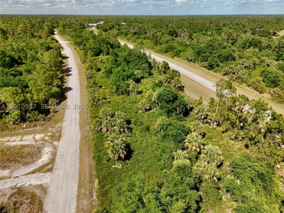 Custer Cir, North Port, FL 34288 — 23 of 26