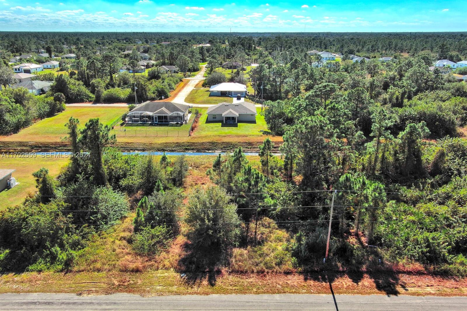 844 Carbon St E, Lehigh Acres, FL 33974 — 8 of 17
