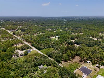 1210 Mcarthur Ave, Lehigh Acres, FL 33972 — 7 of 30