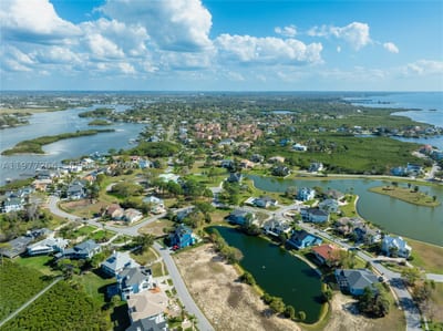 Harbour Watch Dr, FL 34689 — 27 of 31