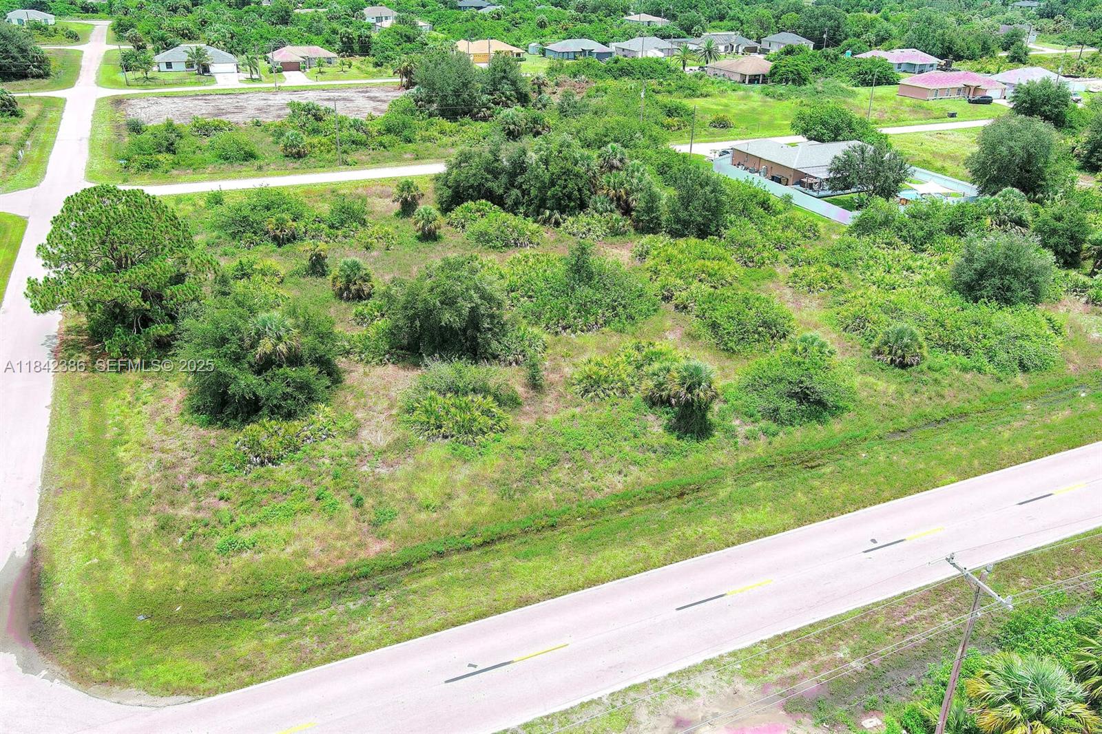 841 Milwaukee Blvd, Lehigh Acres, FL 33974 — 8 of 26