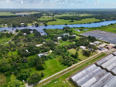 20101 Wagner Ave, FL 33920 — 14 of 59