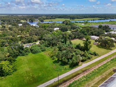 20101 Wagner Ave, FL 33920 — 45 of 59