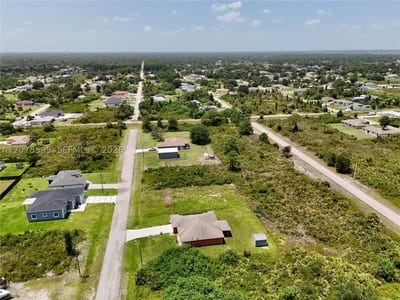 2808 55th St W, Lehigh Acres, FL 33971 — 18 of 47