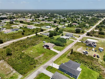 2808 55th St W, Lehigh Acres, FL 33971 — 24 of 47