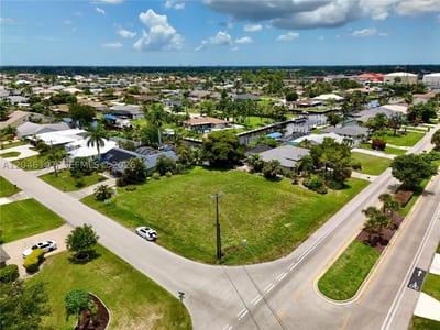 2014 Everest Pkwy, Cape Coral, FL 33904 — 19 of 22