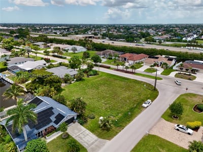 2014 Everest Pkwy, Cape Coral, FL 33904 — 21 of 22