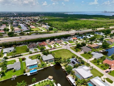 2014 Everest Pkwy, Cape Coral, FL 33904 — 4 of 22