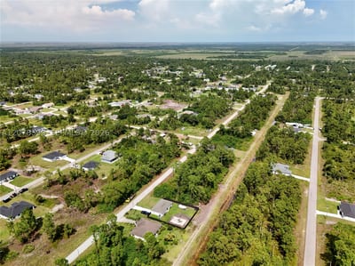 1114 Craft St E, Lehigh Acres, FL 33974 — 4 of 45